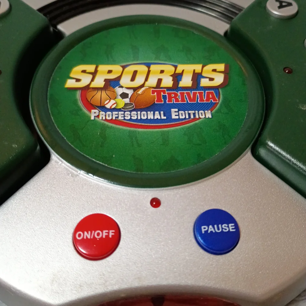 Vintage Senario Sports Trivia Professional Edition Electronic TV Game